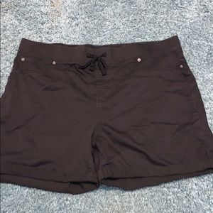 🖤🖤🖤Cuffed Shorts🖤🖤🖤